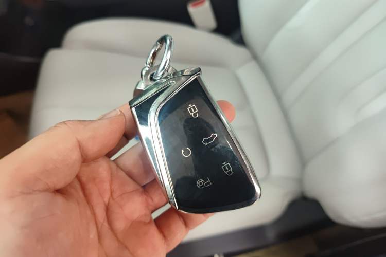 Used HEDMOS 06 2025 Model 520km Vehicle Key
