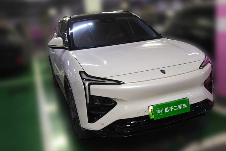 Used Hengchi 5 2022 Ultra-Luxury Edition Front Right 45 Deg