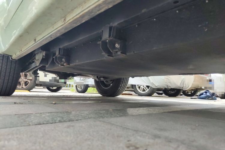 Used Hengrun HRS1 2022 Classic Model Chassis Front Right