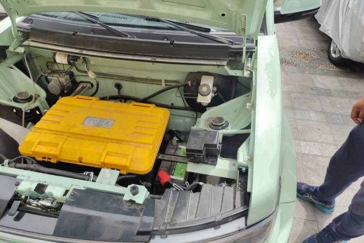 Used Hengrun HRS1 2022 Classic Model Engine Bay Left