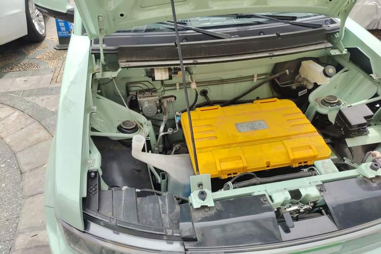 Used Hengrun HRS1 2022 Classic Model Engine Bay Right