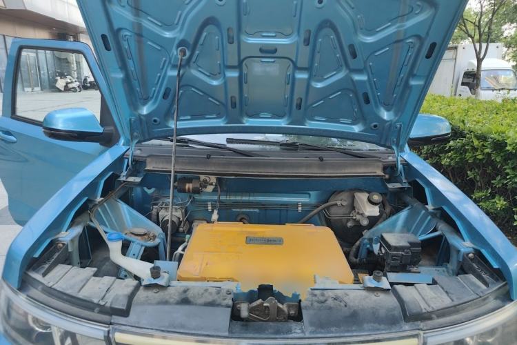 Used Hengrun HRS1 2021 Elite Model Engine Bay