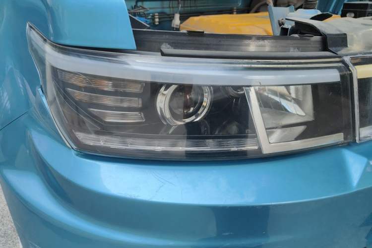 Used Hengrun HRS1 2021 Elite Model Right Front Headlight