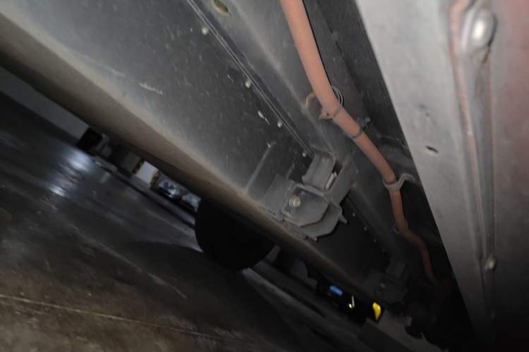 Used Hengrun HRS1 2022 Classic Model Chassis Front Left