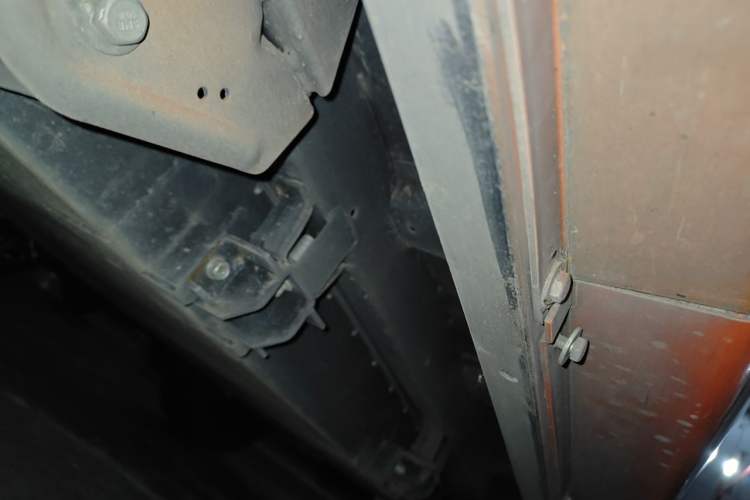 Used Hengrun HRS1 2022 Classic Model Chassis Rear Right