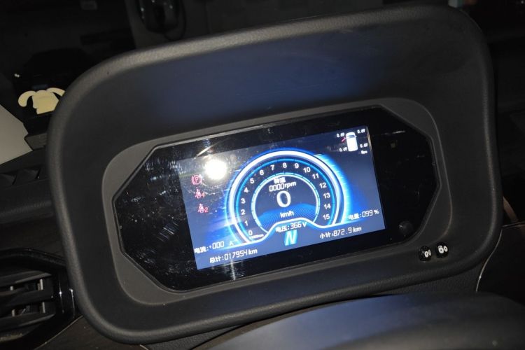 Used Hengrun HRS1 2022 Classic Model Odometer Close Up