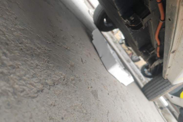Used Hengrun HRS1 2022 Classic Model Chassis Front Left