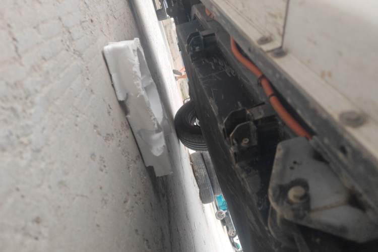 Used Hengrun HRS1 2022 Classic Model Chassis Rear Left
