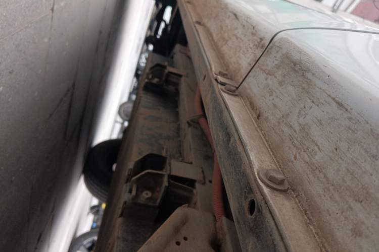 Used Hengrun HRS1 2022 Classic Model Chassis Rear Left