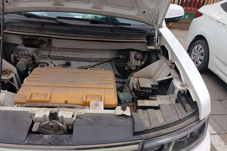 Used Hengrun HRS1 2022 Classic Model Engine Bay Left