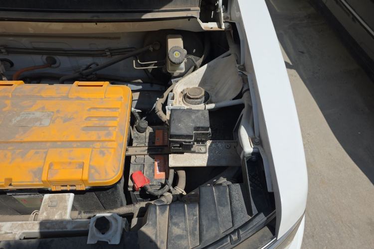 Used Hengrun HRS1 2022 Classic Model Engine Bay Left