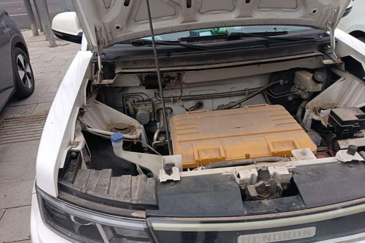 Used Hengrun HRS1 2022 Classic Model Engine Bay Right