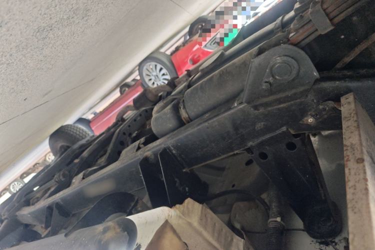 Used Higer Longwei  Chassis Rear Right