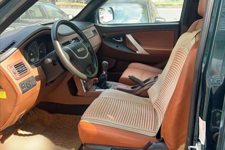 Used Higer Longwei 2015 2.8T Diesel Manual Two-Wheel Drive Big Double Classic Edition JE493 Interior 2
