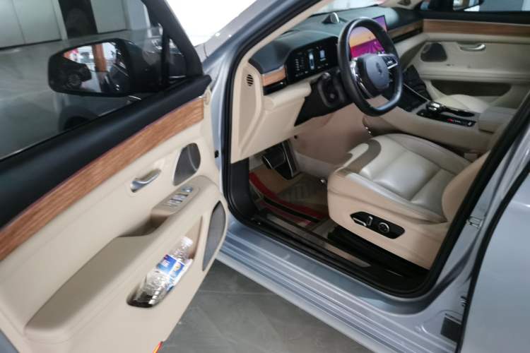Used Hima AITO M5 2023 Extended-Range Rear-Drive Intelligent Driving Version Interior 3
