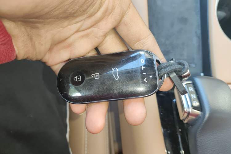 Used Hima AITO M5 2022 Extended-Range Four-Wheel Drive Ultimate Edition Vehicle Key