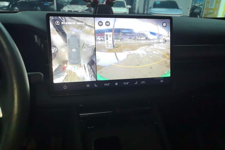 Used Hima AITO M5 2022 Pure Electric All-Wheel-Drive Performance Edition Audio And AC Panel