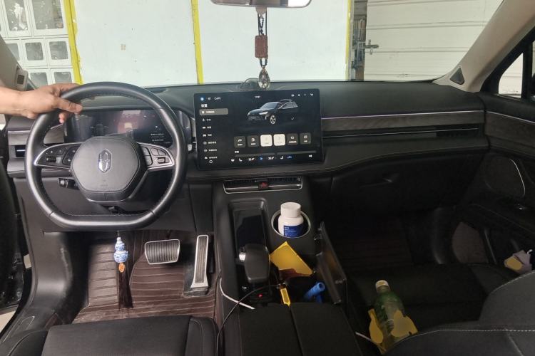 Used Hima AITO M5 2022 Extended-Range Four-Wheel Drive Flagship Edition Center Console