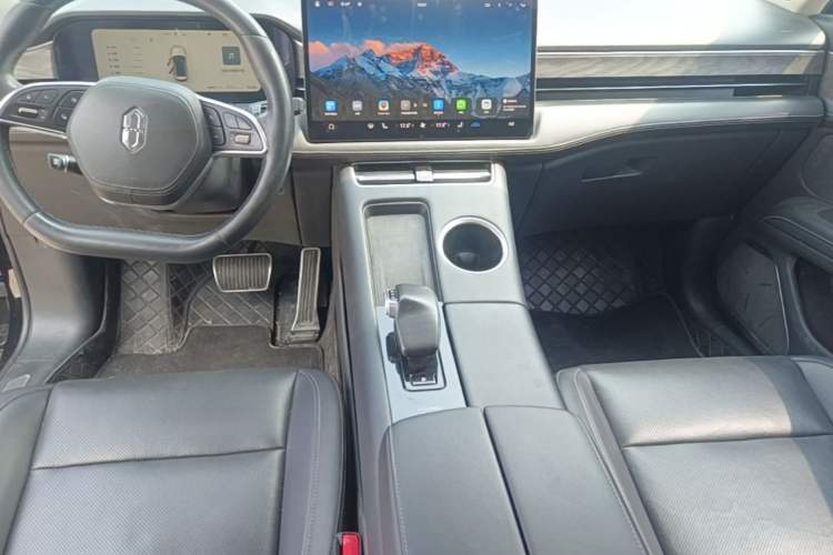 Used Hima AITO M5 2022 Extended-Range Four-Wheel Drive Ultimate Edition Center Console