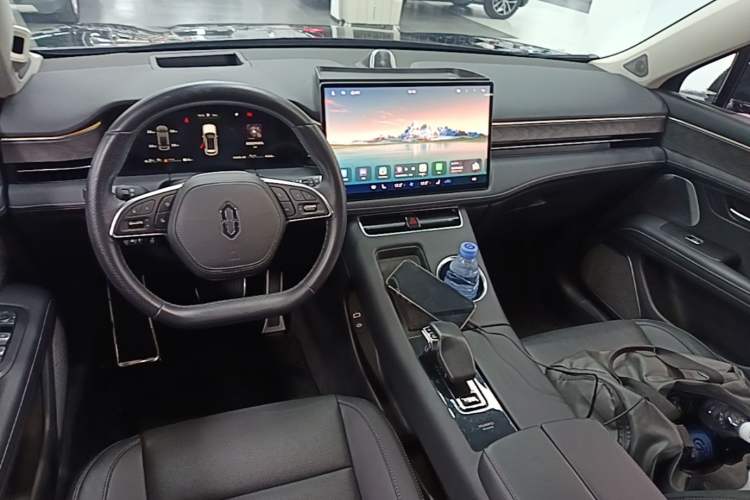 Used Hima AITO M5 2022 Range-Extended Rear-Drive Standard Version Center Console