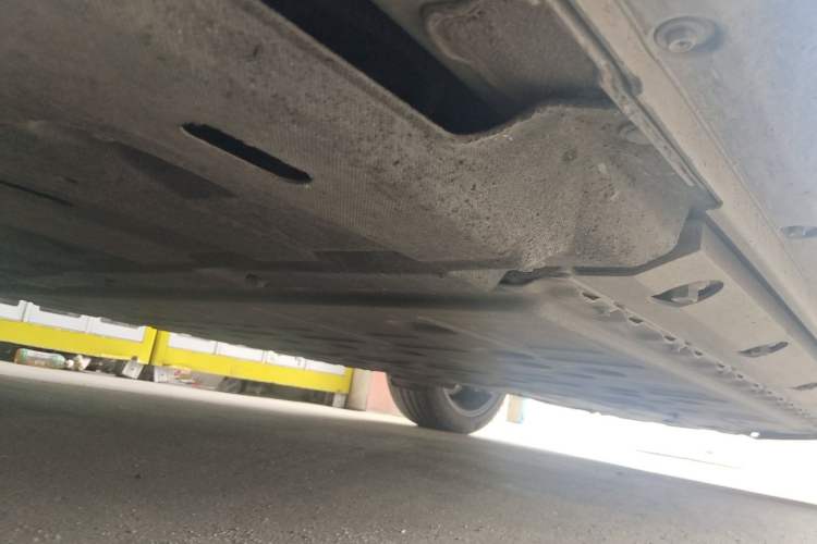 Used Hima AITO M5 2022 Extended-Range Four-Wheel Drive Flagship Edition Chassis Front Left