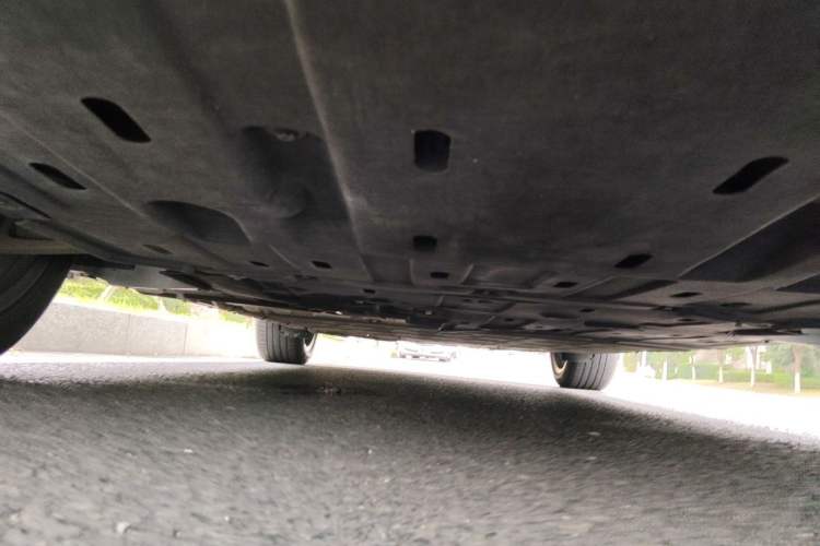 Used Hima AITO M5 2022 Extended-Range Four-Wheel Drive Performance Version Chassis Front
