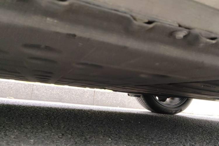 Used Hima AITO M5 2022 Extended-Range Four-Wheel Drive Performance Version Chassis Rear Left