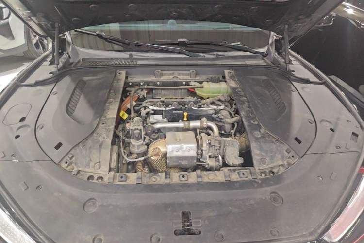 Used Hima AITO M5 2022 Extended-Range Four-Wheel Drive Performance Version Engine Bay