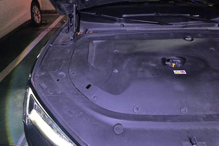Used Hima AITO M5 2022 Extended-Range Four-Wheel Drive Performance Version Engine Bay Right