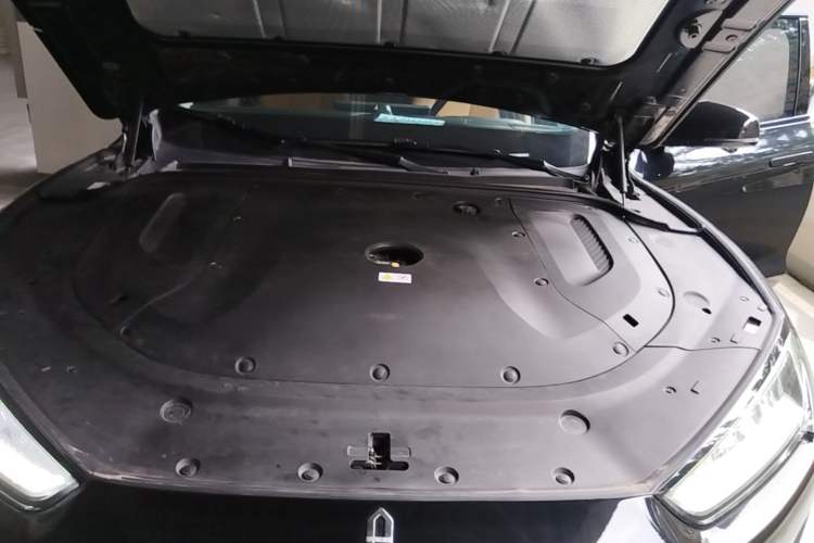 Used Hima AITO M5 2022 Extended-Range Four-Wheel Drive Ultimate Edition Engine Bay