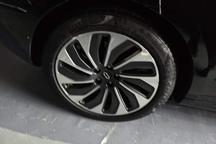 Used Hima AITO M5 2022 Range-Extended Rear-Drive Standard Version Exterior 2