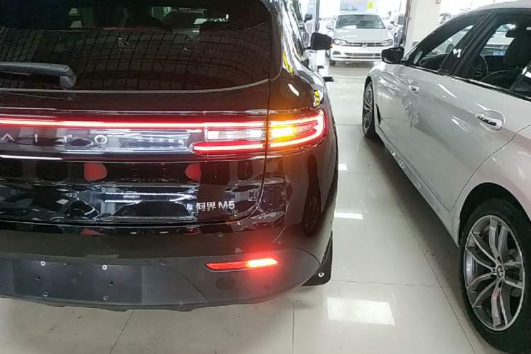 Used Hima AITO M5 2022 Extended-Range Four-Wheel Drive Performance Version Exterior 3