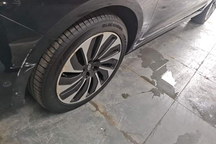 Used Hima AITO M5 2022 Extended-Range Four-Wheel Drive Ultimate Edition Exterior 4