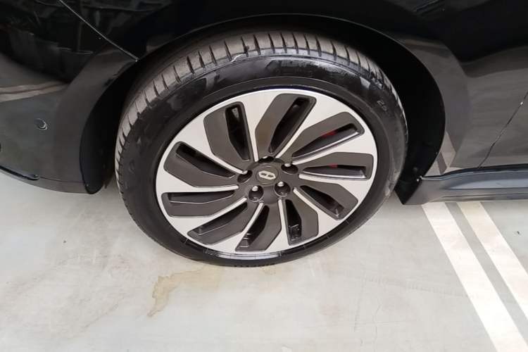Used Hima AITO M5 2022 Extended-Range Four-Wheel Drive Ultimate Edition Exterior 4