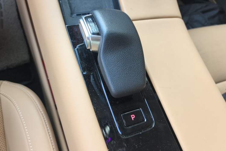 Used Hima AITO M5 2022 Extended-Range Four-Wheel Drive Flagship Edition Gear Lever