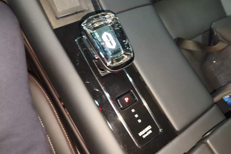 Used Hima AITO M5 2022 Extended-Range Four-Wheel Drive Flagship Edition Gear Lever