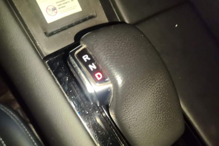Used Hima AITO M5 2022 Extended-Range Four-Wheel Drive Performance Version Gear Lever