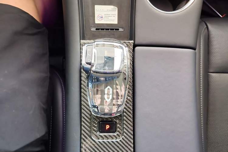 Used Hima AITO M5 2022 Extended-Range Four-Wheel Drive Flagship Edition Gear Lever