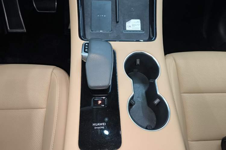 Used Hima AITO M5 2022 Pure Electric Rear-Drive Standard Edition Gear Lever