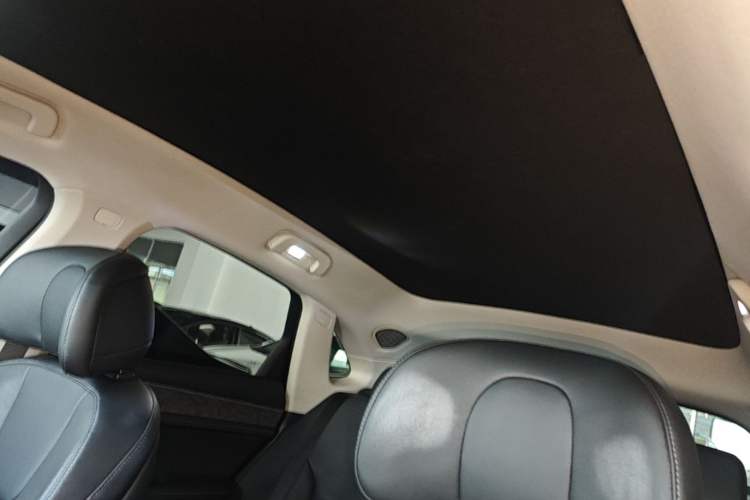 Used Hima AITO M5 2022 Range-Extended Rear-Drive Standard Version Headliner