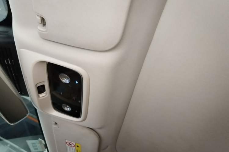 Used Hima AITO M5 2022 Extended-Range Four-Wheel Drive Ultimate Edition Headliner