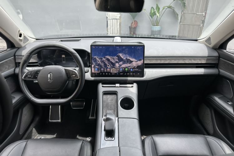 Used Hima AITO M5 2022 Range-Extended Rear-Drive Standard Version Interior 3
