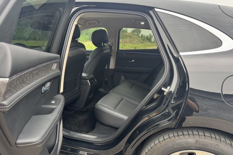 Used Hima AITO M5 2022 Range-Extended Rear-Drive Standard Version Interior 4