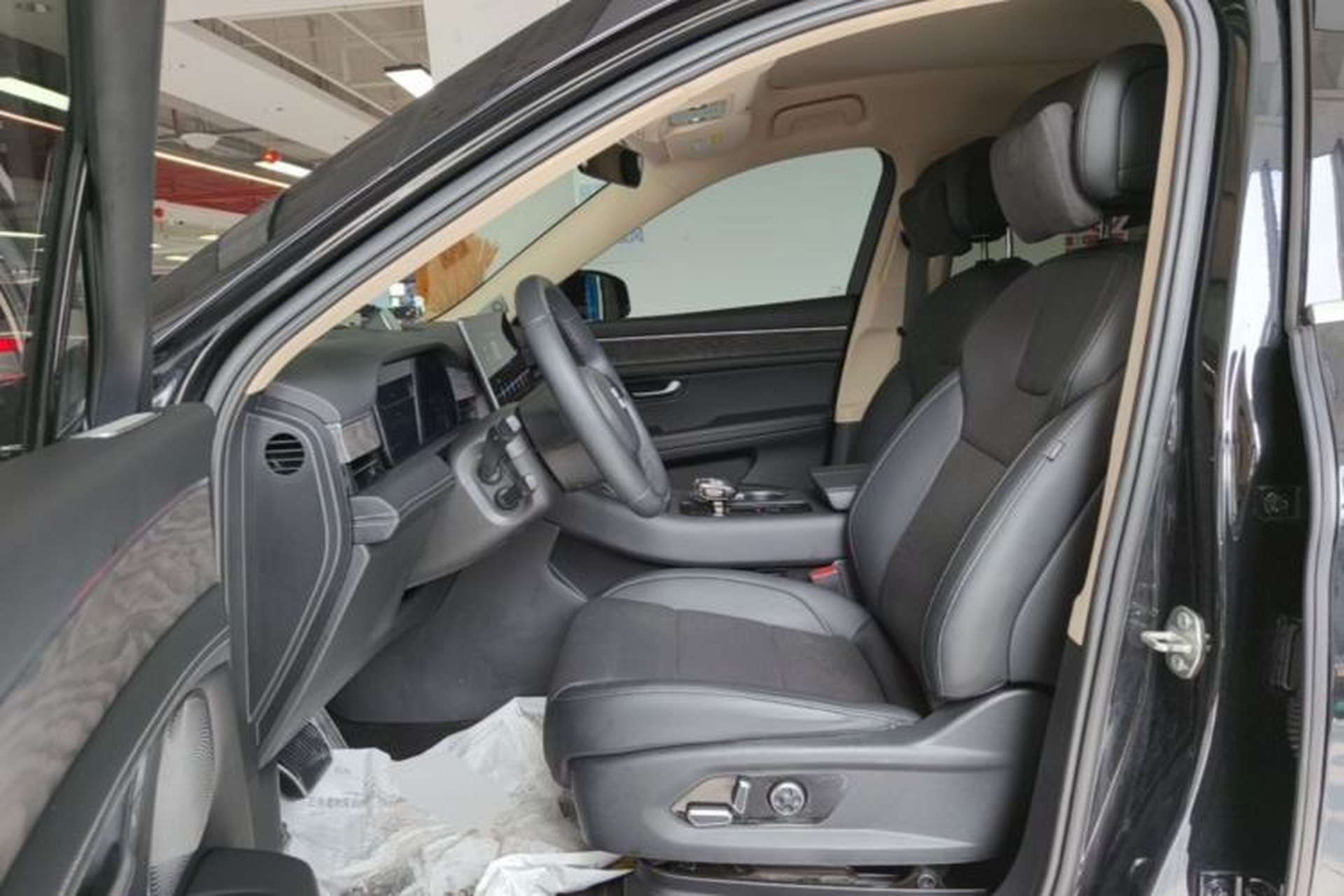 Used Hima AITO M5 2022 Pure Electric All-Wheel-Drive Performance Edition Left Front Seat