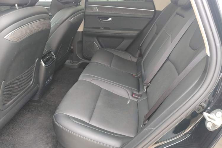 Used Hima AITO M5 2022 Extended-Range Four-Wheel Drive Ultimate Edition Left Rear Seat