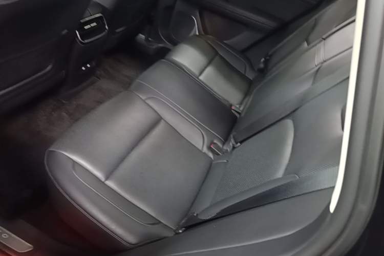 Used Hima AITO M5 2022 Range-Extended Rear-Drive Standard Version Left Rear Seat