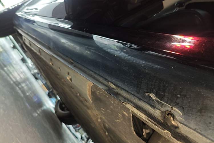 Used Hima AITO M5 2022 Range-Extended Rear-Drive Standard Version Left Side Sill