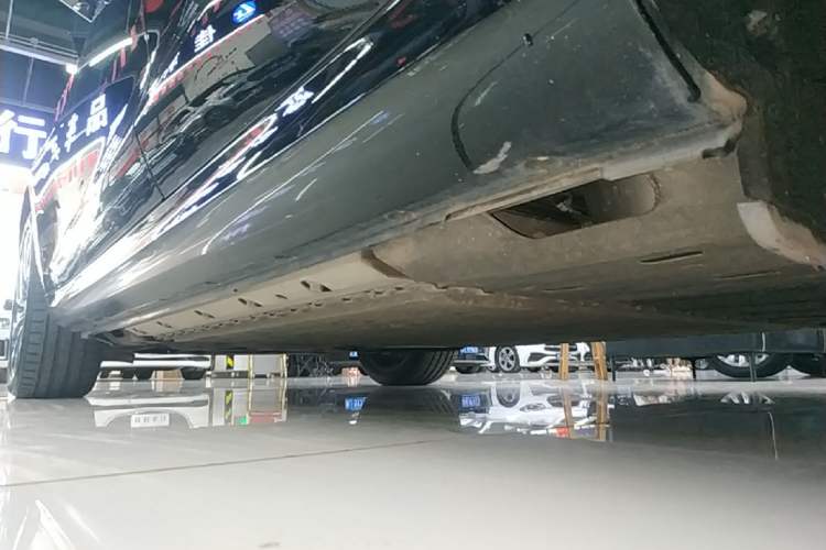 Used Hima AITO M5 2022 Extended-Range Four-Wheel Drive Flagship Edition Left Side Sill