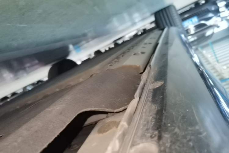 Used Hima AITO M5 2022 Extended-Range Four-Wheel Drive Performance Version Left Side Sill