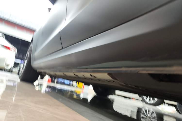 Used Hima AITO M5 2022 Range-Extended Rear-Drive Standard Version Left Side Sill